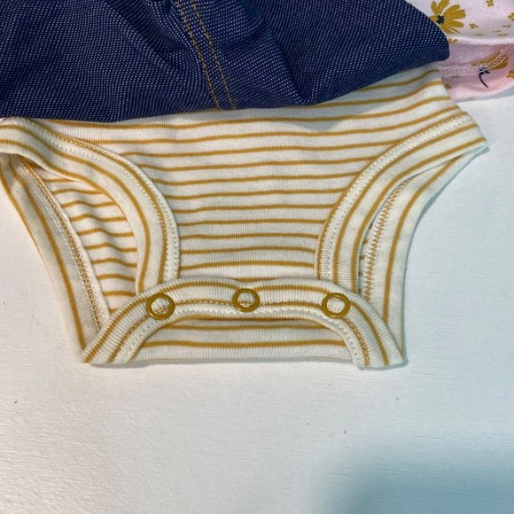 Carter's Baby New Born 3 Piece Outfit Set Pants, Zip Up Vest, Bodysuit Floral - Picture 7 of 10